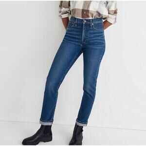 Madewell The High-Rise Slim Boyjean in Dark Wash Womens Size 23